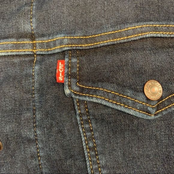 SIZE M LEVI’S JEAN JACKET - Picture 8 of 8